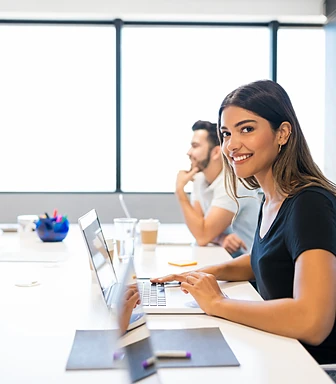 AI-powered advertising campaign management dashboard